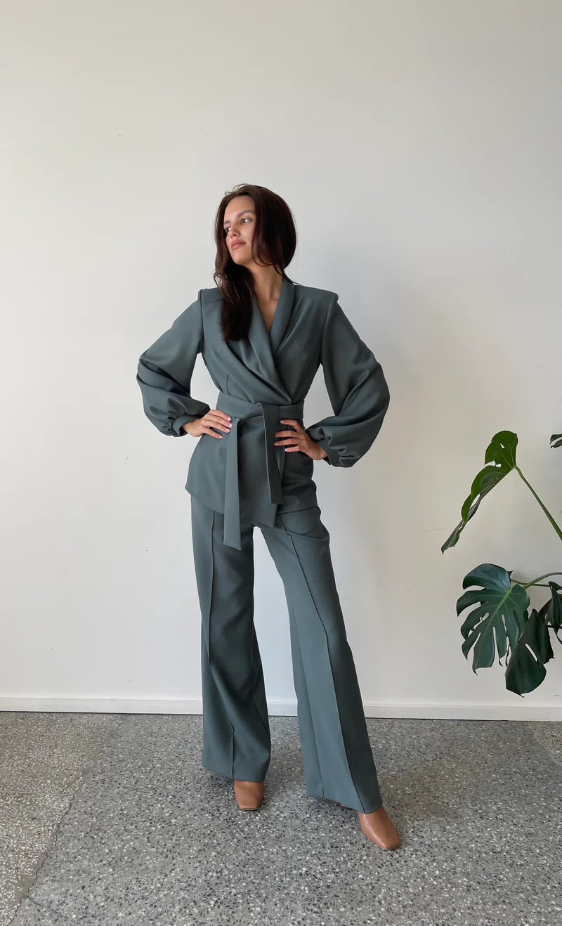 Dodo vilnonis kostiumas