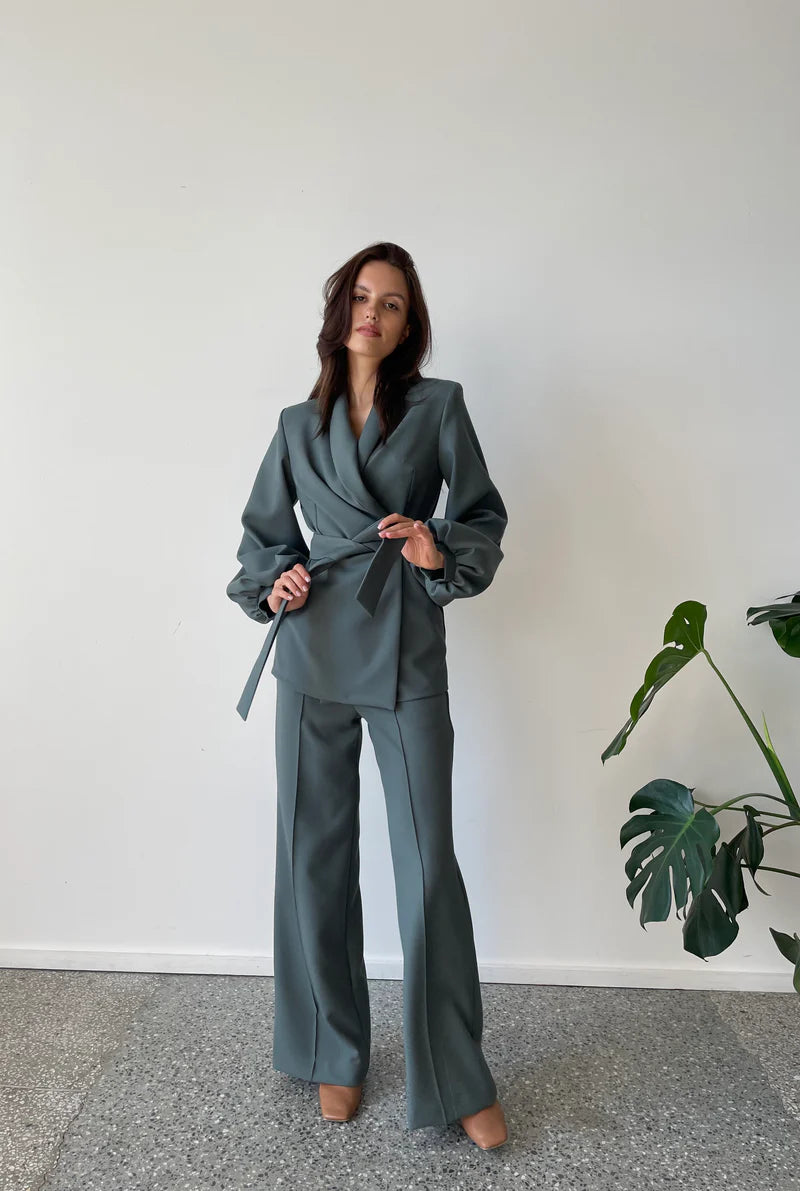 Dodo vilnonis kostiumas