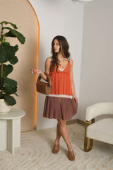 NUOMA - Saulėlydžio klostuota mini suknelė