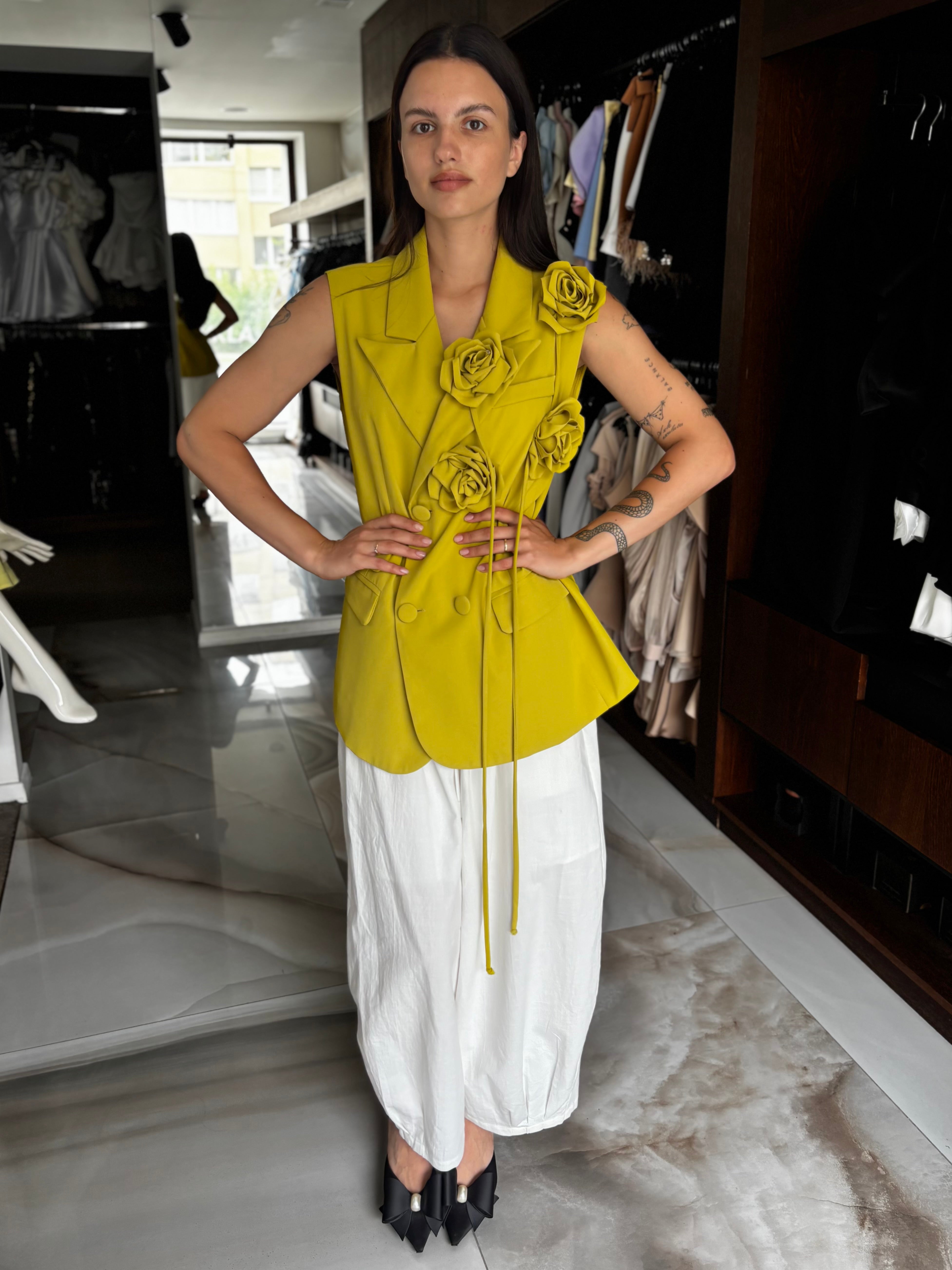 Curated by A.P Line - Vest Rose