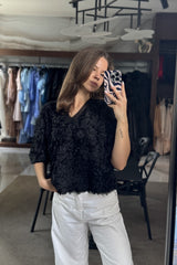 Atrinkta APLine – Avoni palaidinė