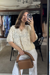 Atrinkta APLine – Avoni palaidinė