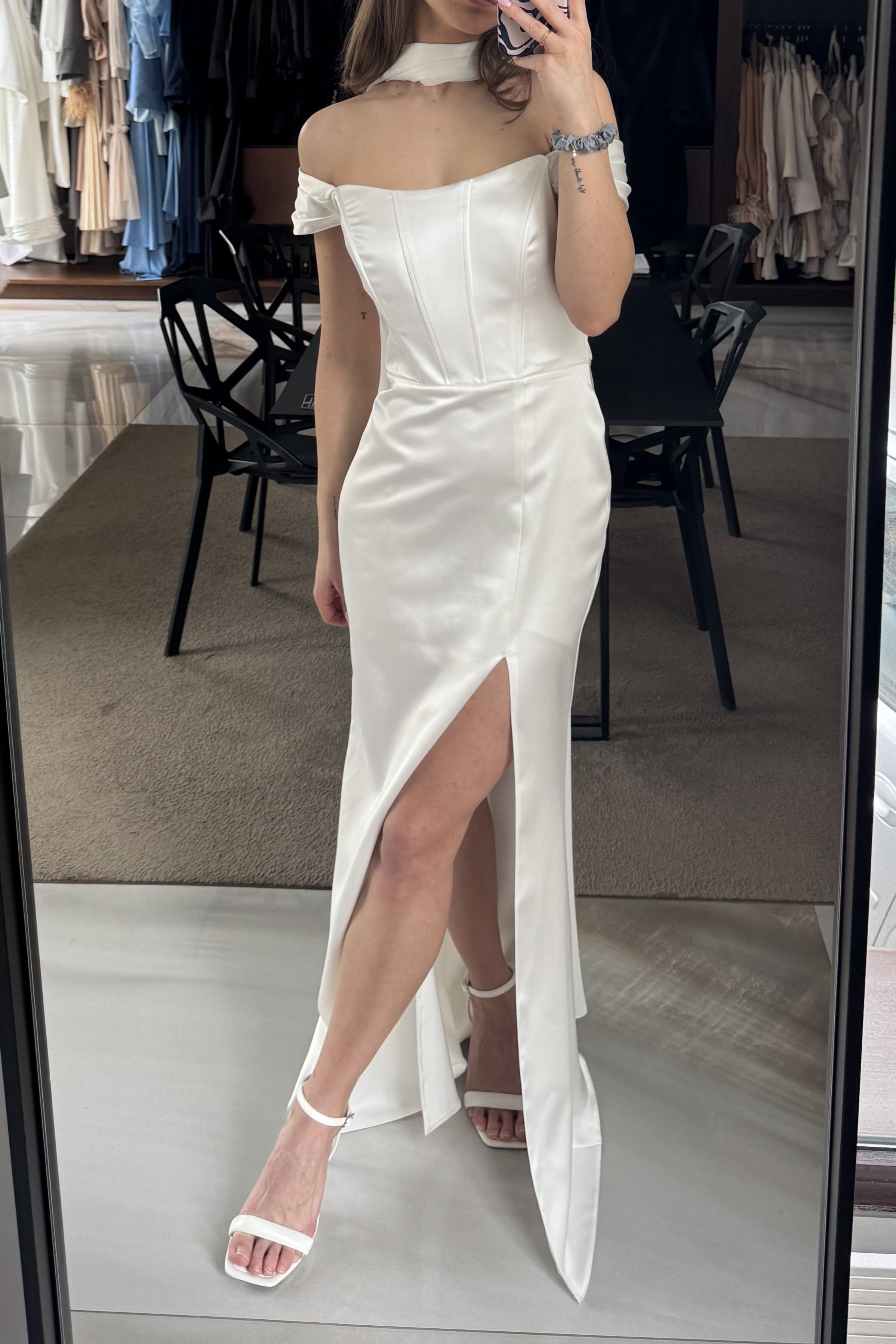 Curated by A.P.Line - Samara dress