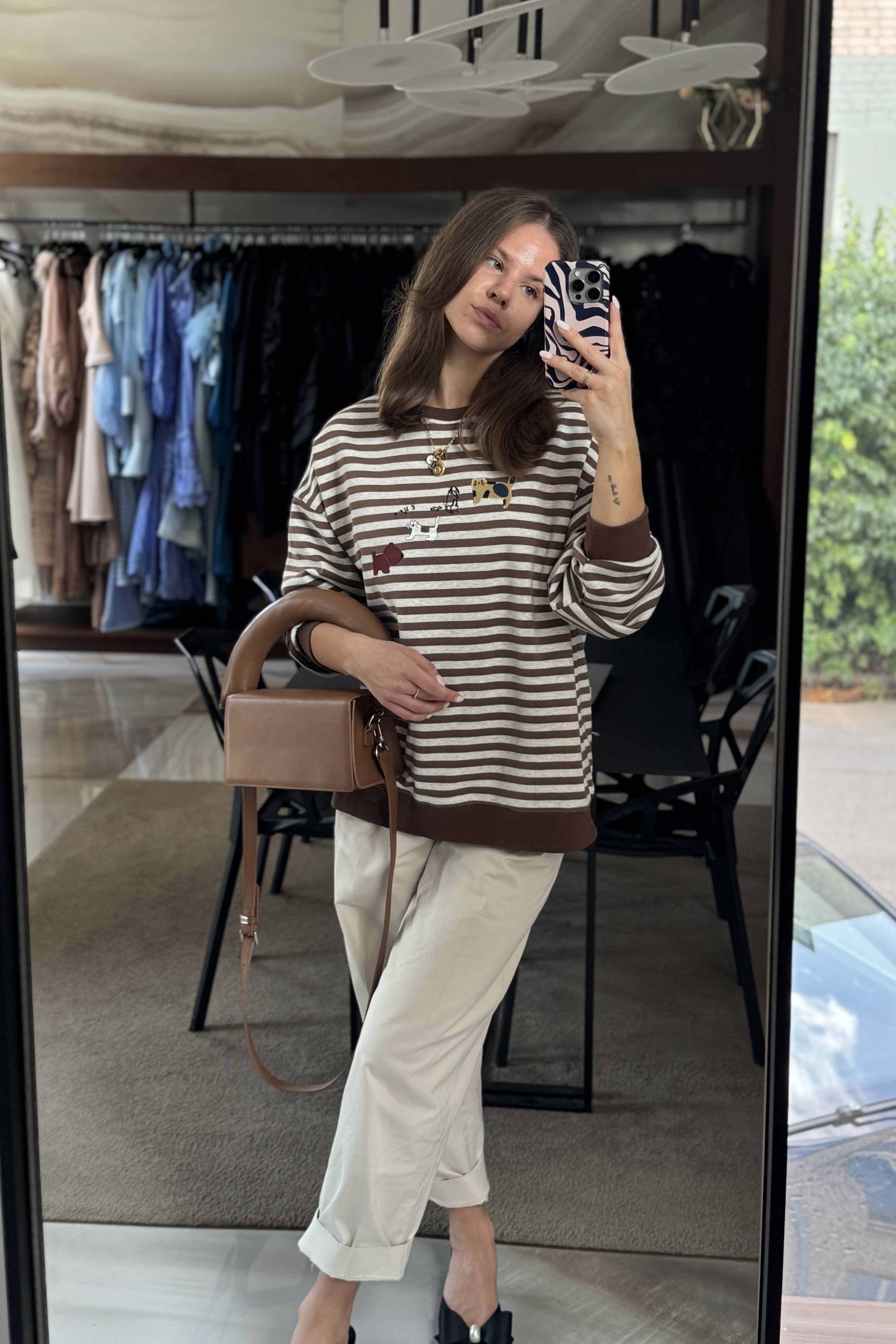 Curated by A.P.Line - Gabriella sweatshirt