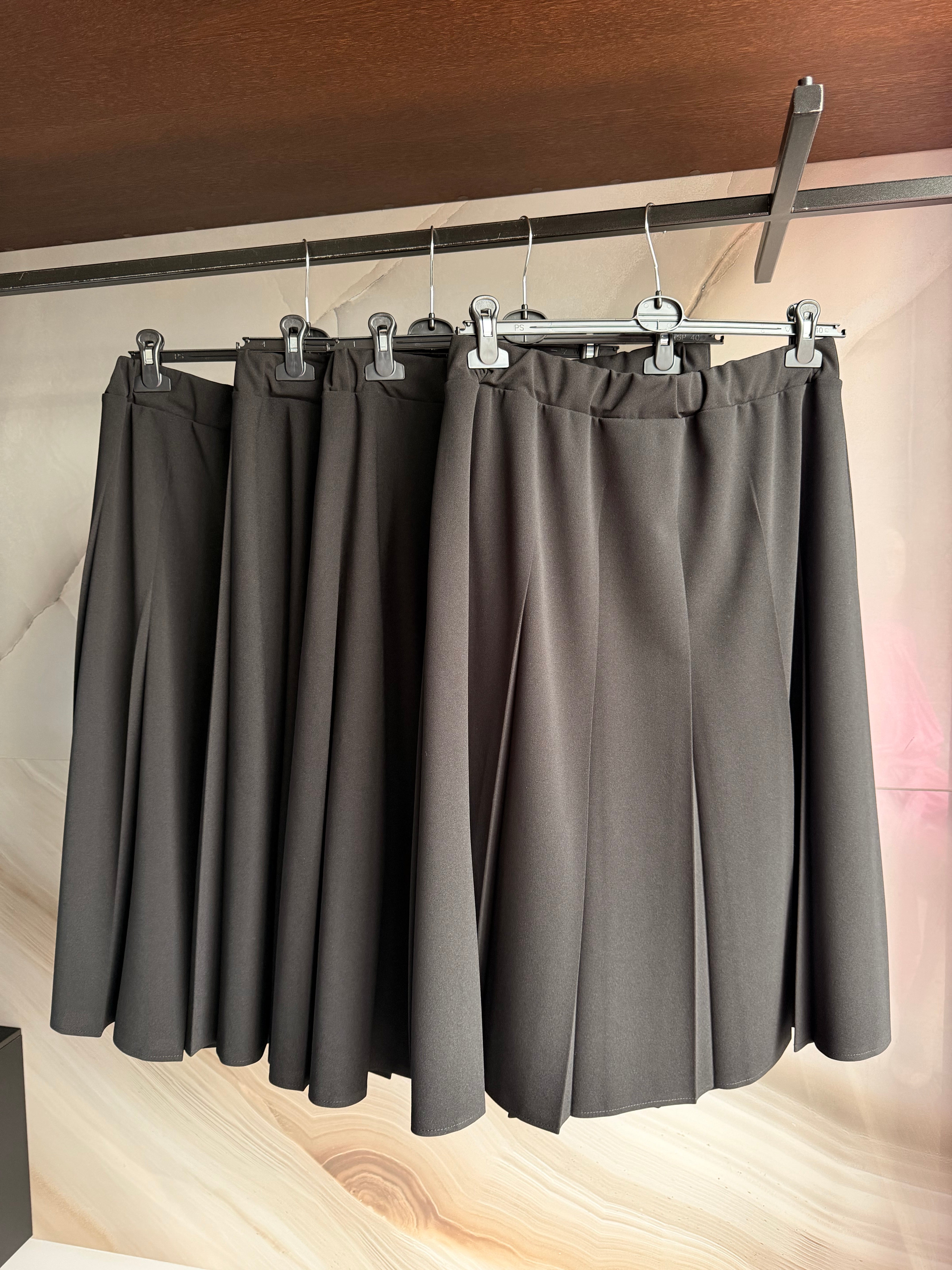 PLUSI SKIRT
