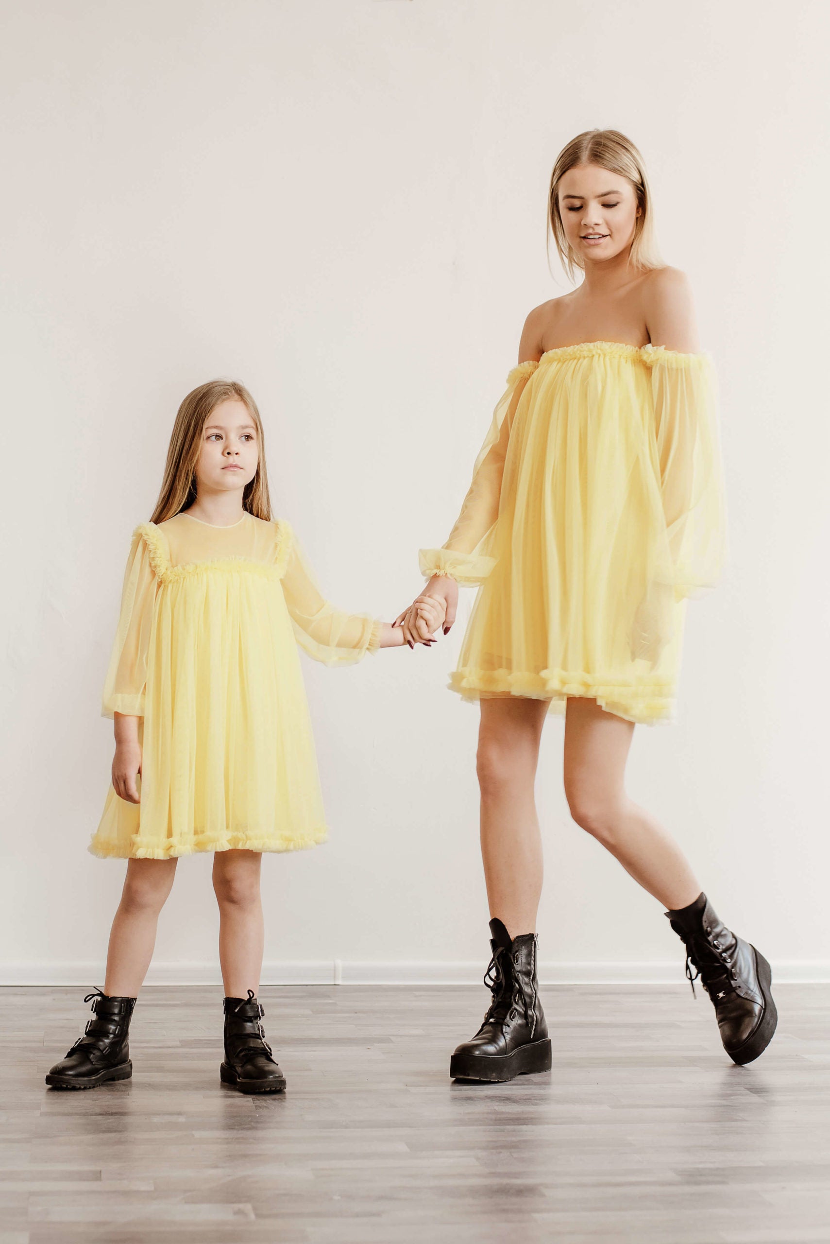 Lora mergaitės suknelė