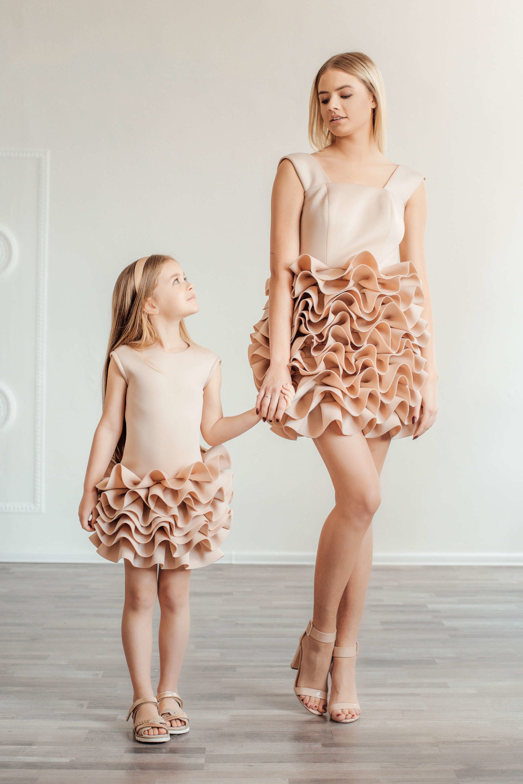 Wave mergaitės suknelė