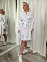 Boni lininė suknelė