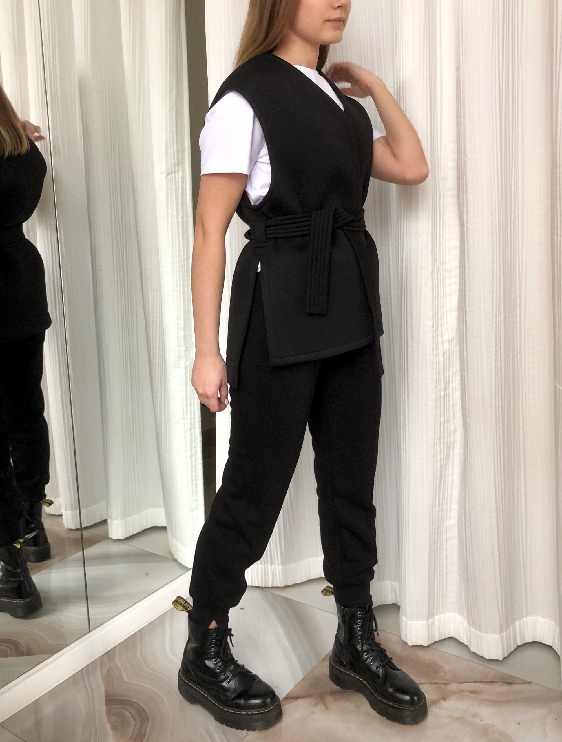 Vestlli namų kostiumas