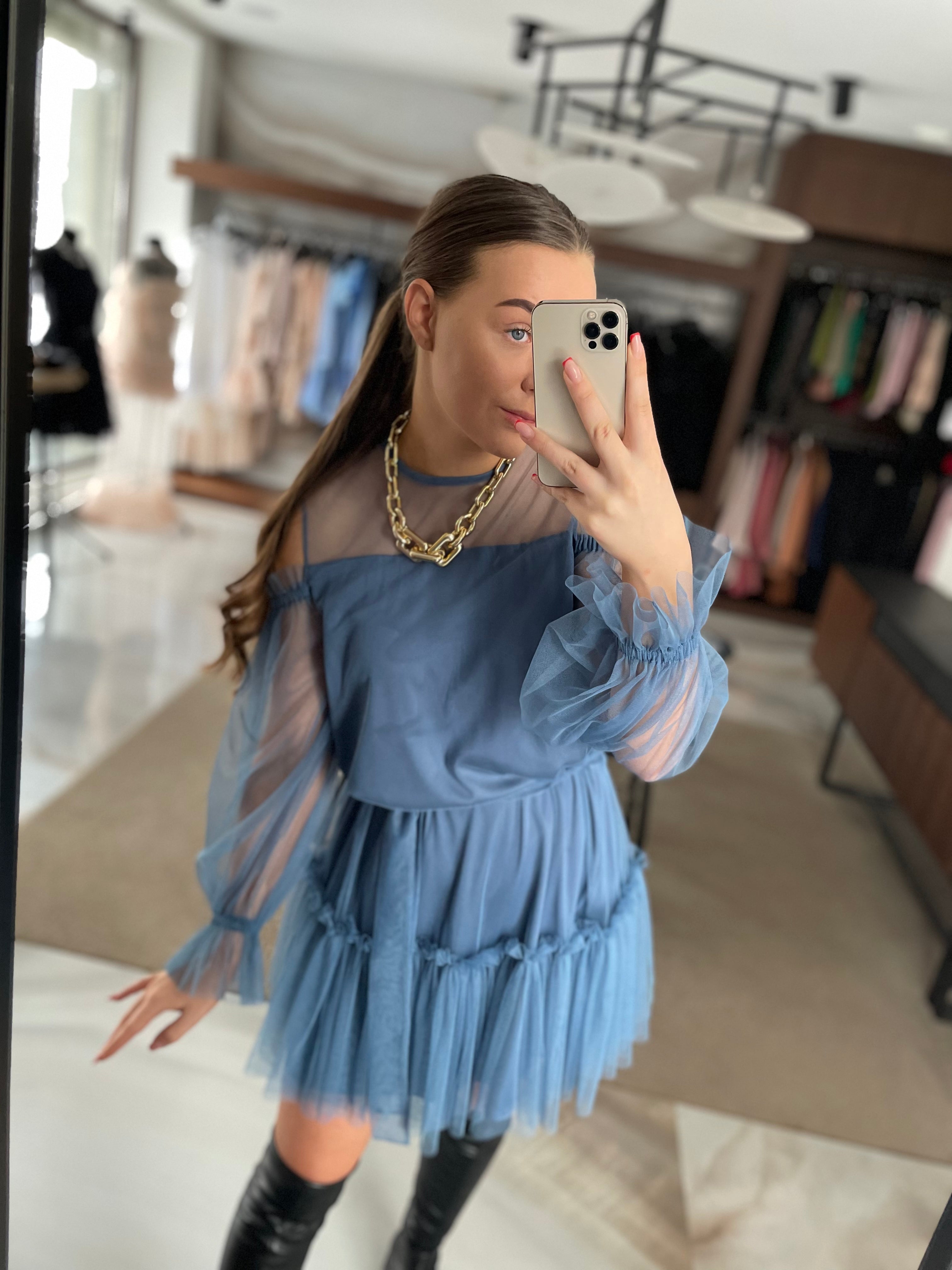 Jalee Tiulio suknelė