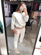 Sviti namų kostiumas