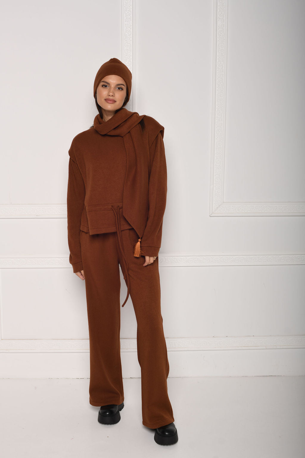 Atli namų kostiumas