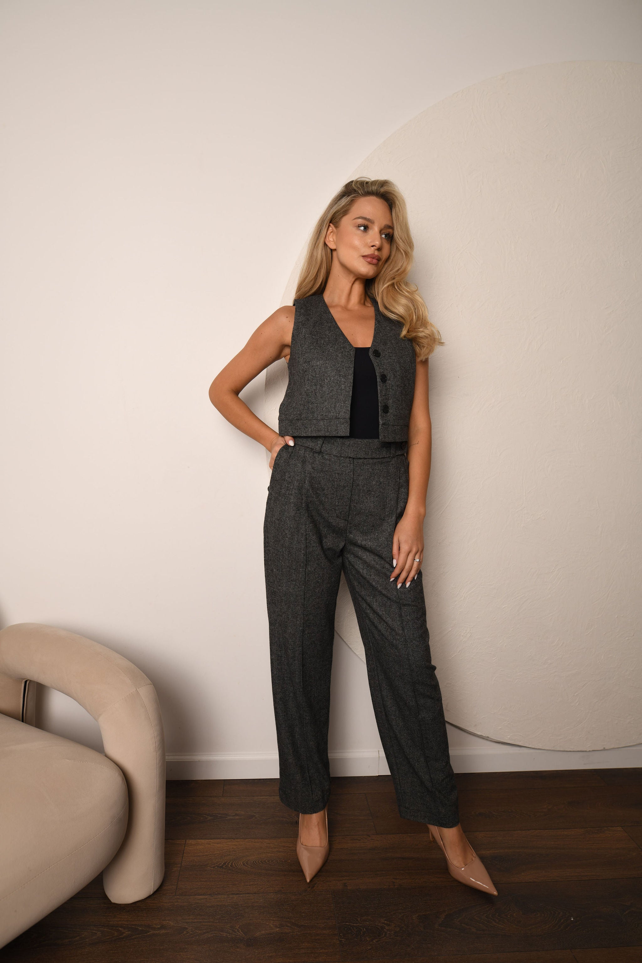 Tyra vilnonis kostiumas