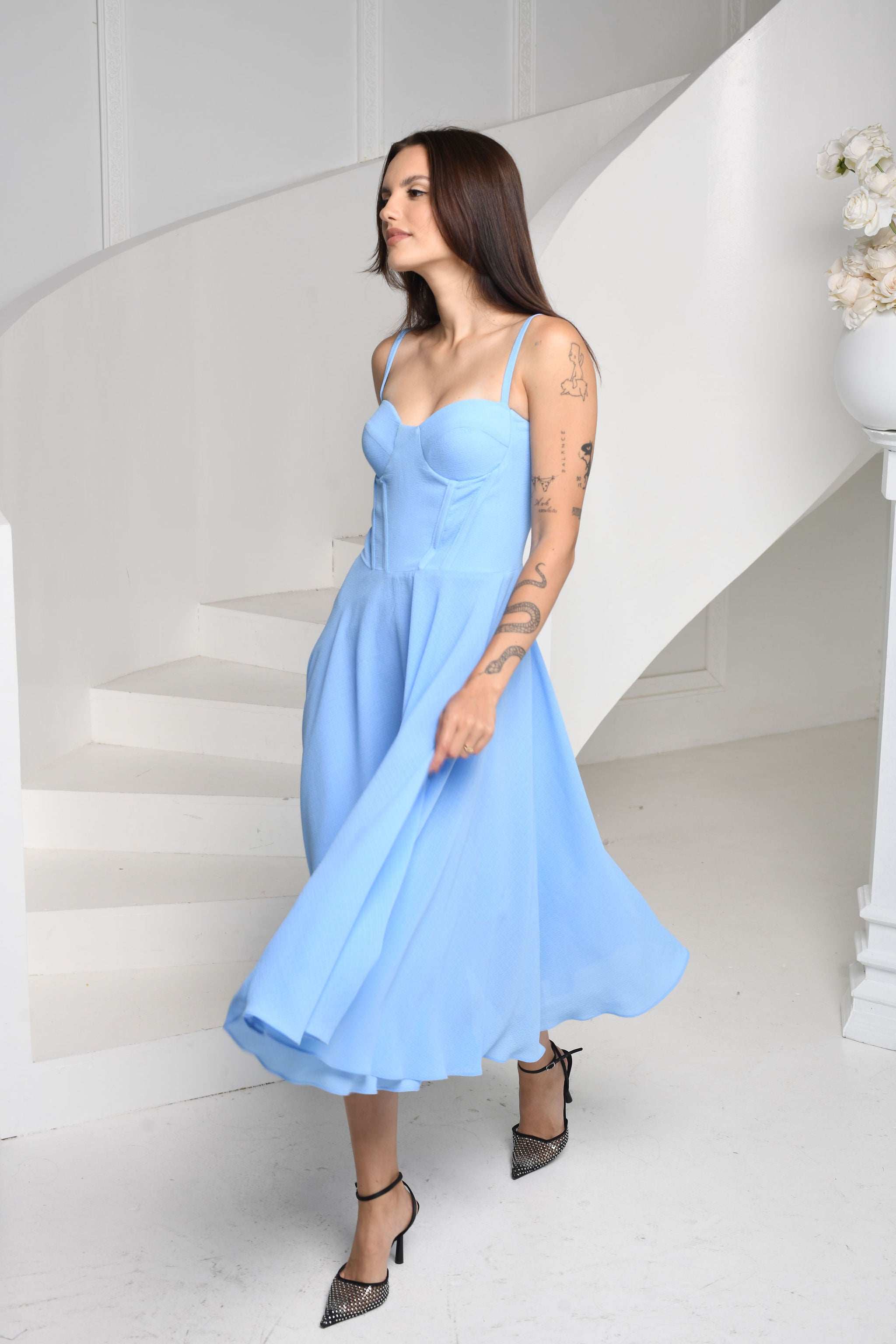 NUOMA - Oli suknelė