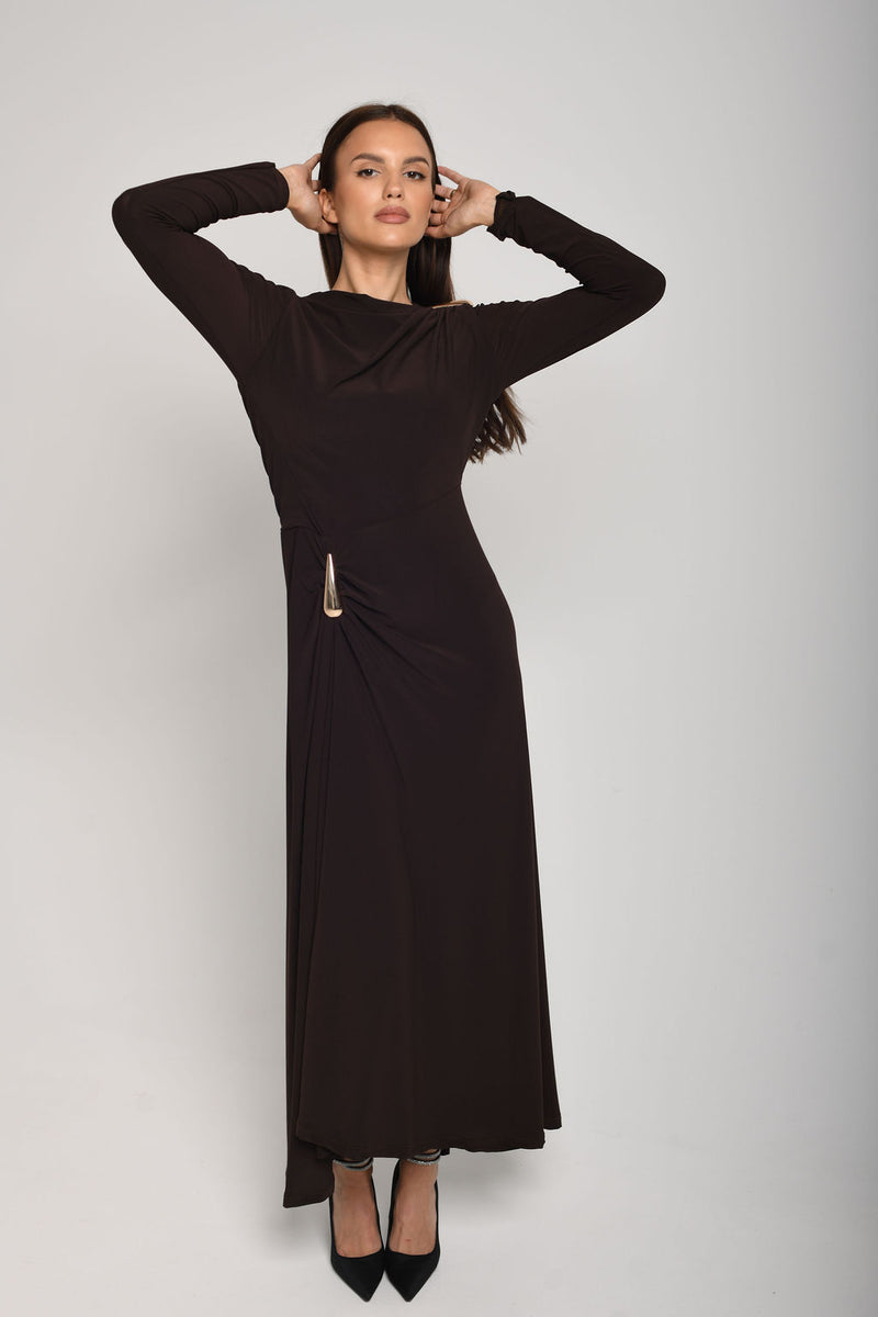 Atrinkta APLine – Jedida suknelė