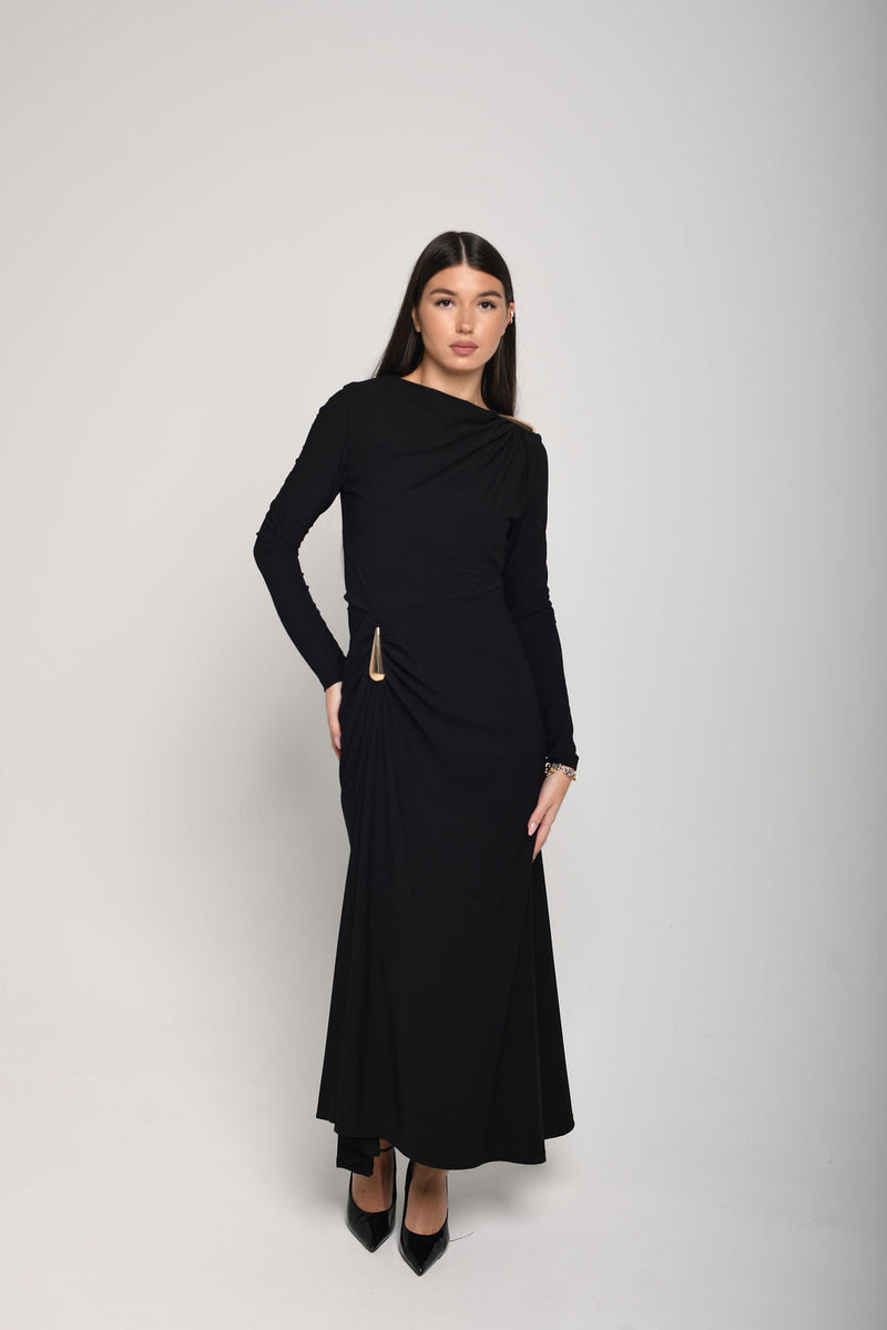 Atrinkta APLine – Jedida suknelė