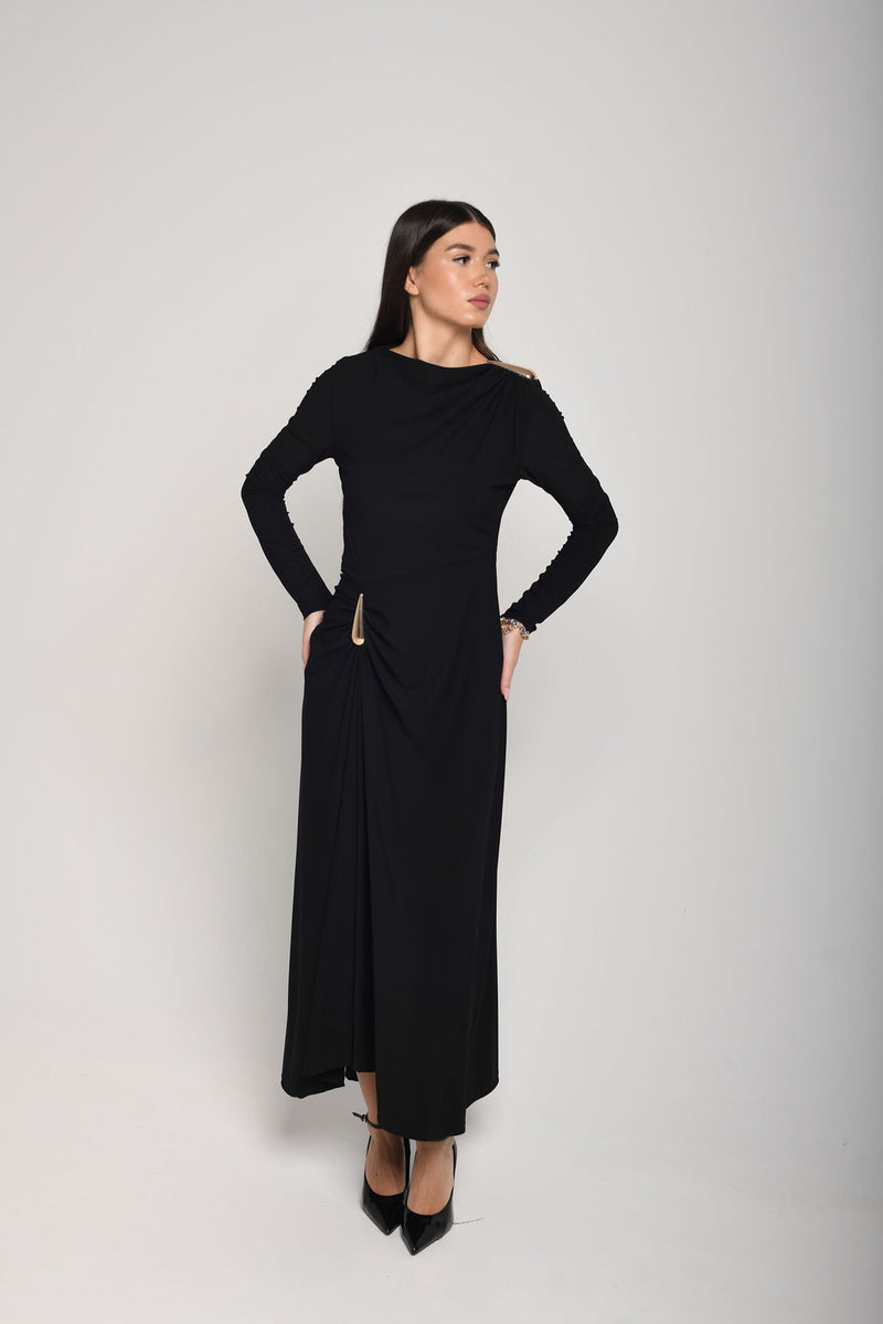 Atrinkta APLine – Jedida suknelė