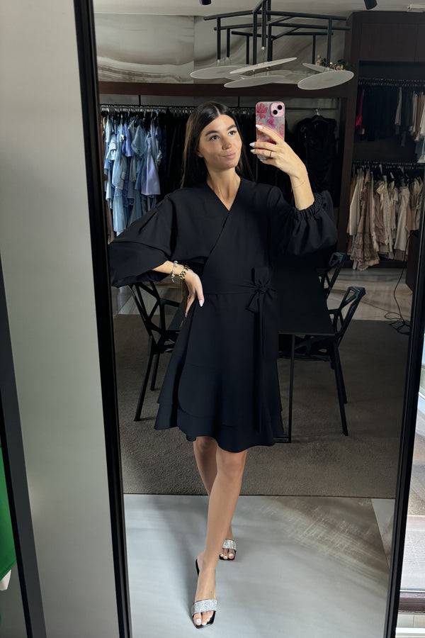 Anisa suknelė