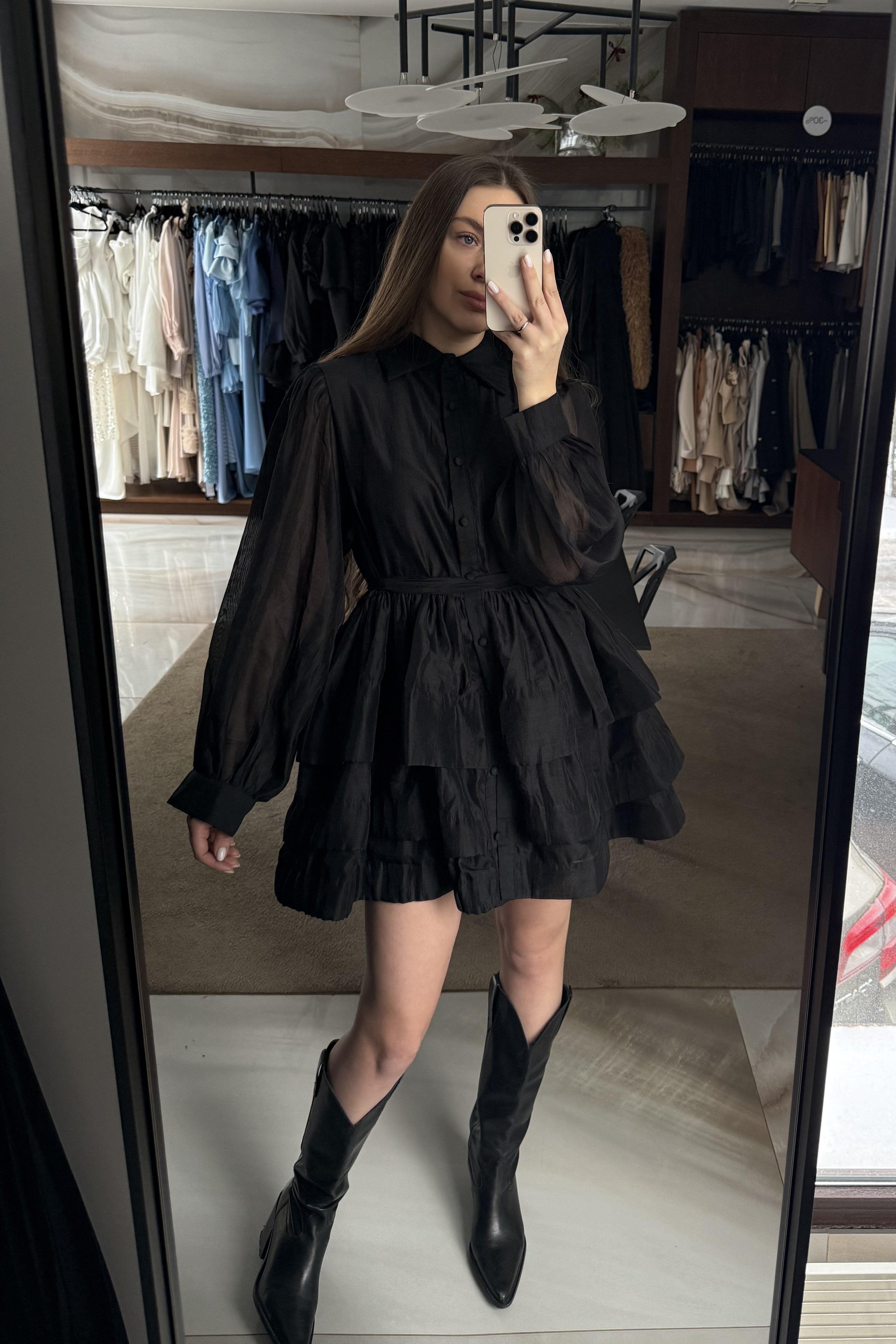 Atrinkta APLine - Tamia suknelė