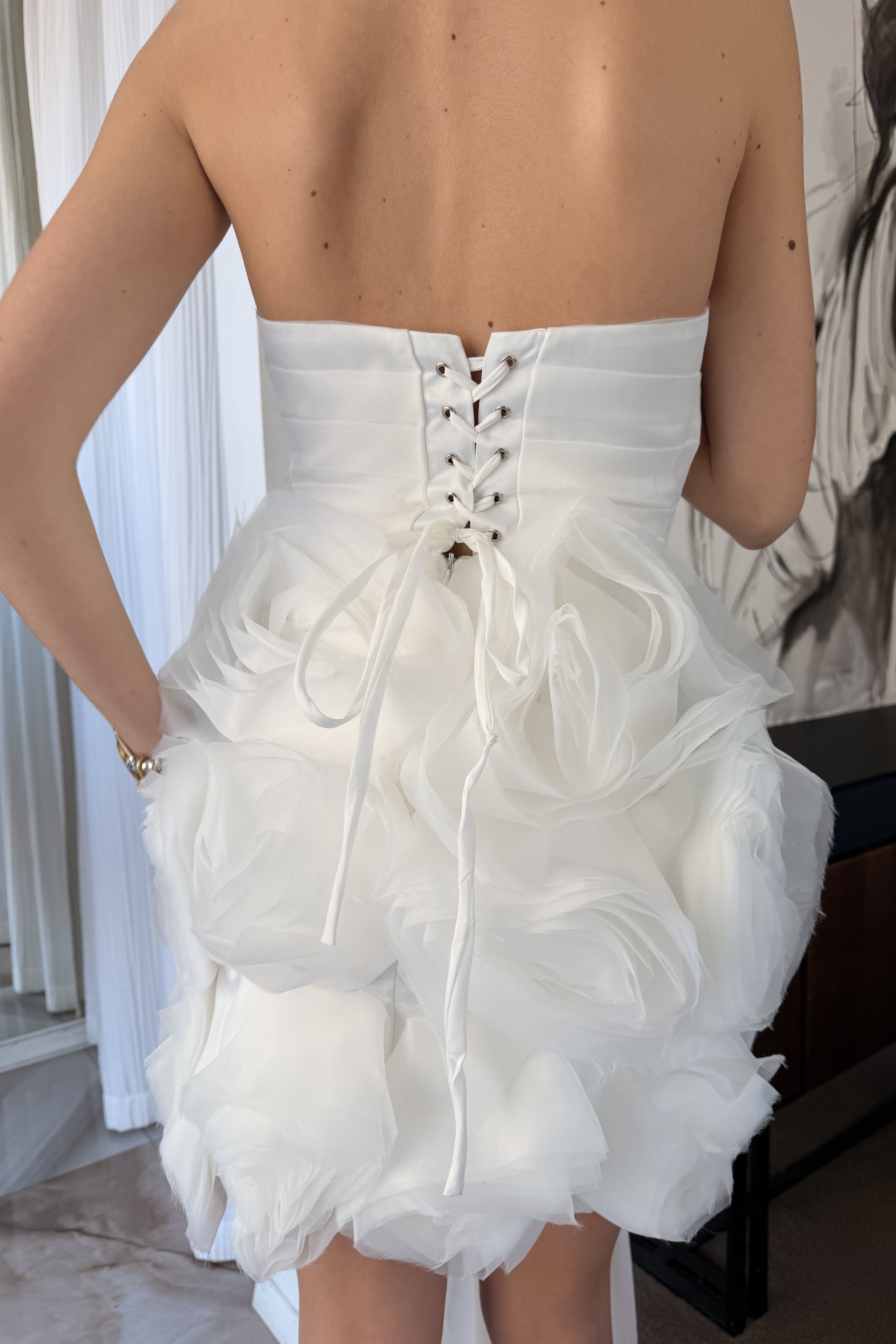 Atrinkta A.P.Line – Yekta suknelė