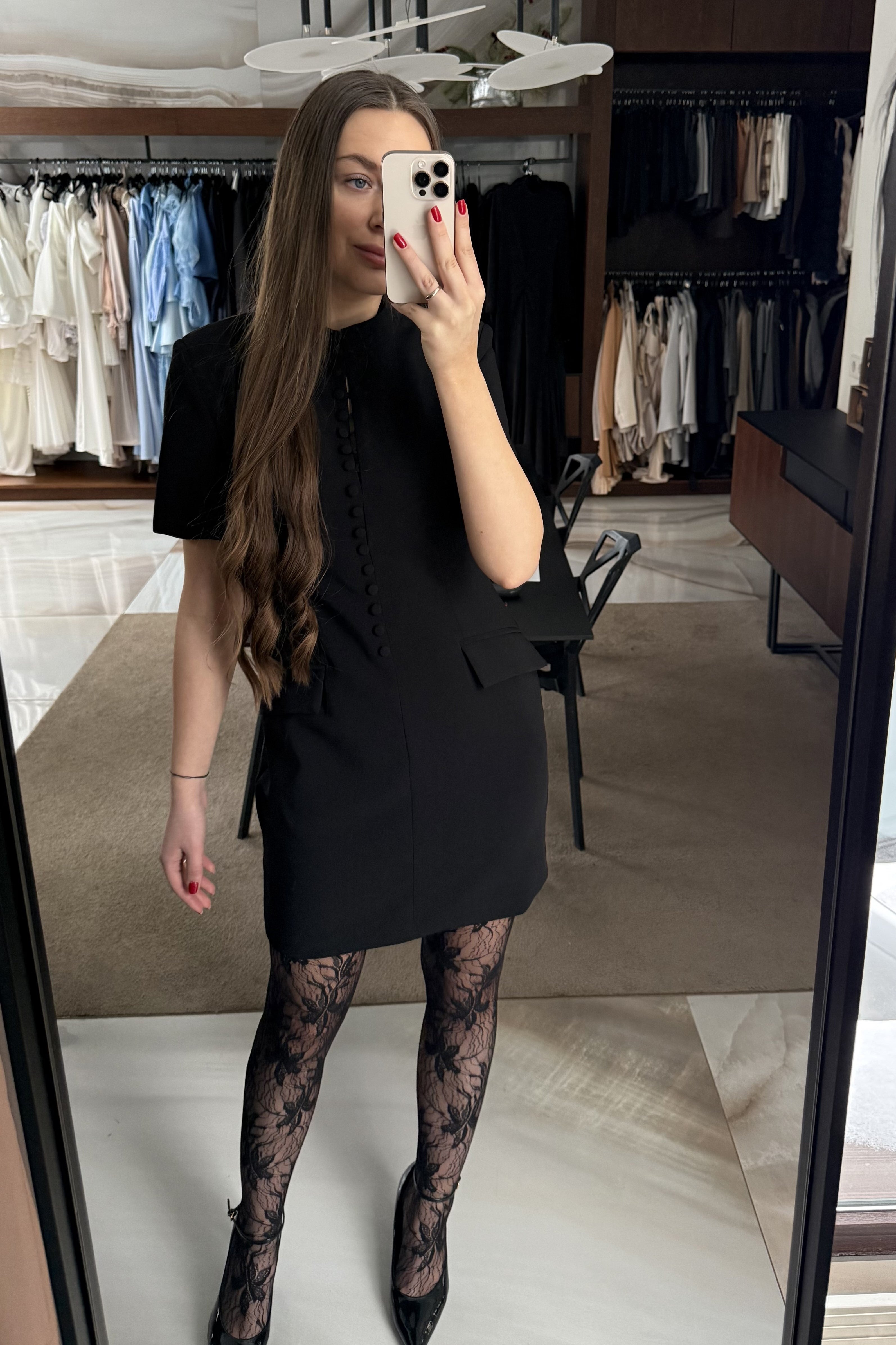 Atrinkta APLine - Kari suknelė