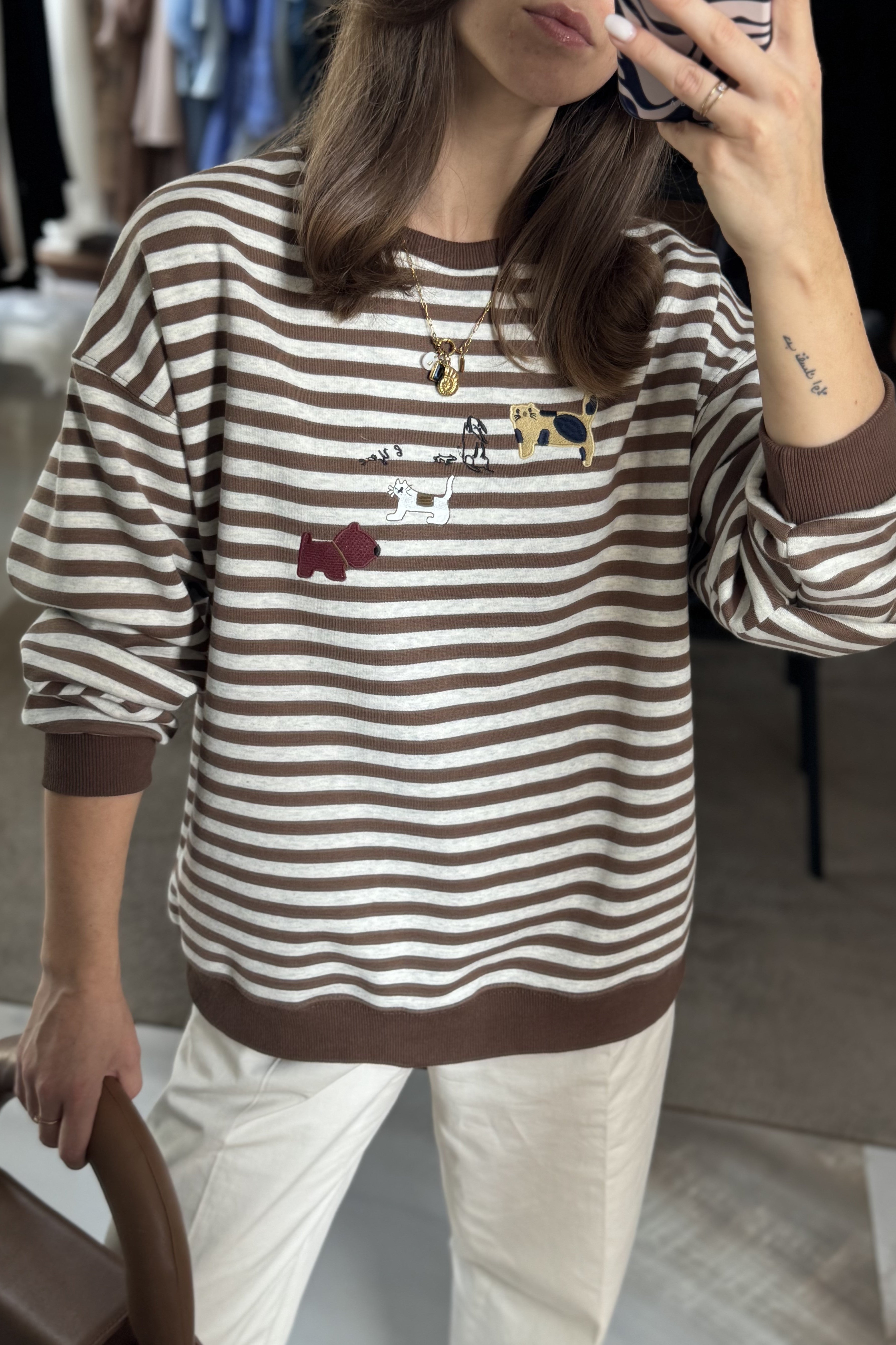 Curated by A.P.Line - Gabriella sweatshirt