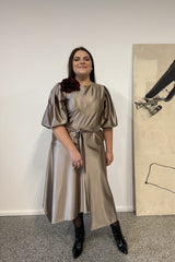  Disa Suknelė 