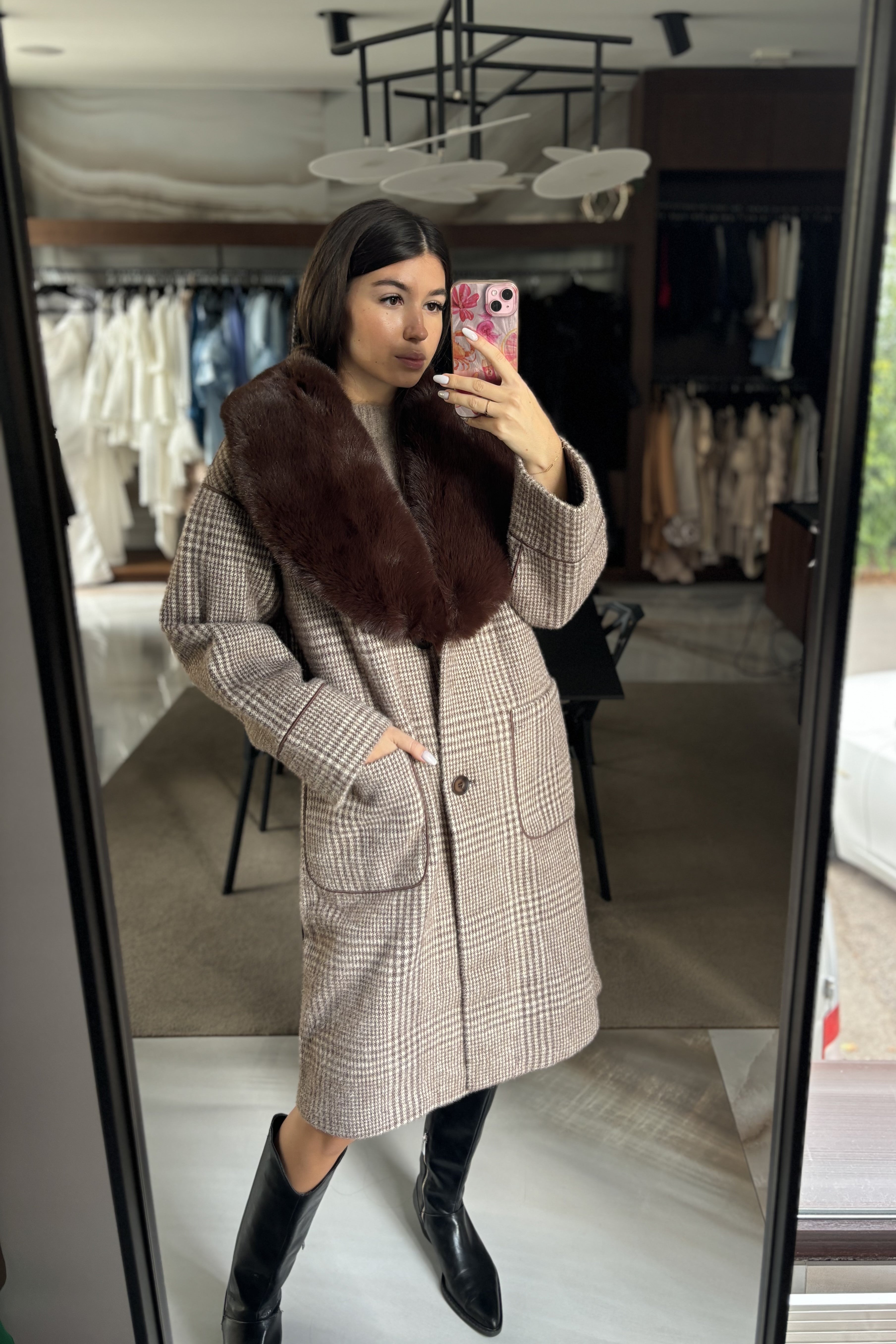 Atrinkta APLine - Adie paltas