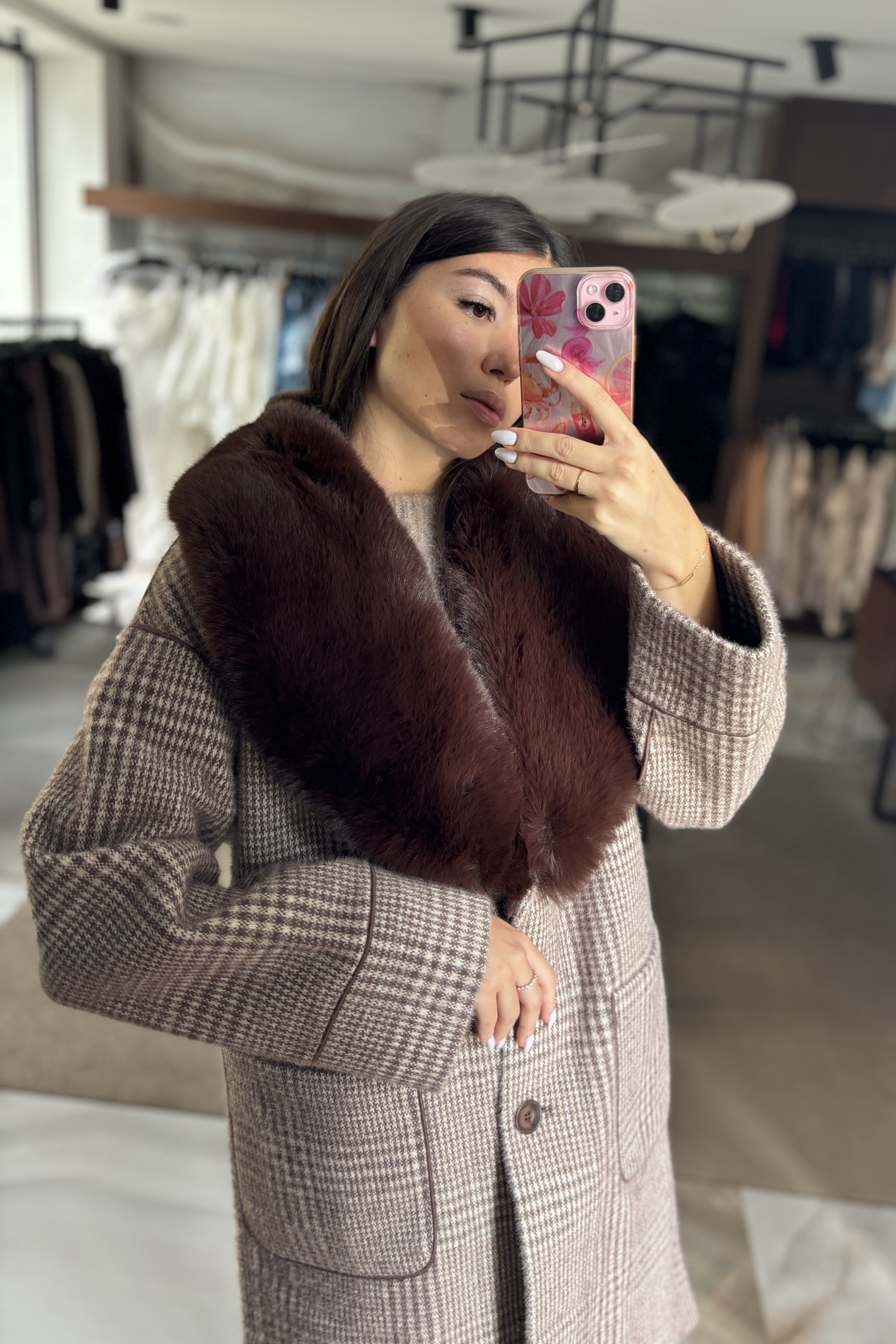 Atrinkta APLine - Adie paltas