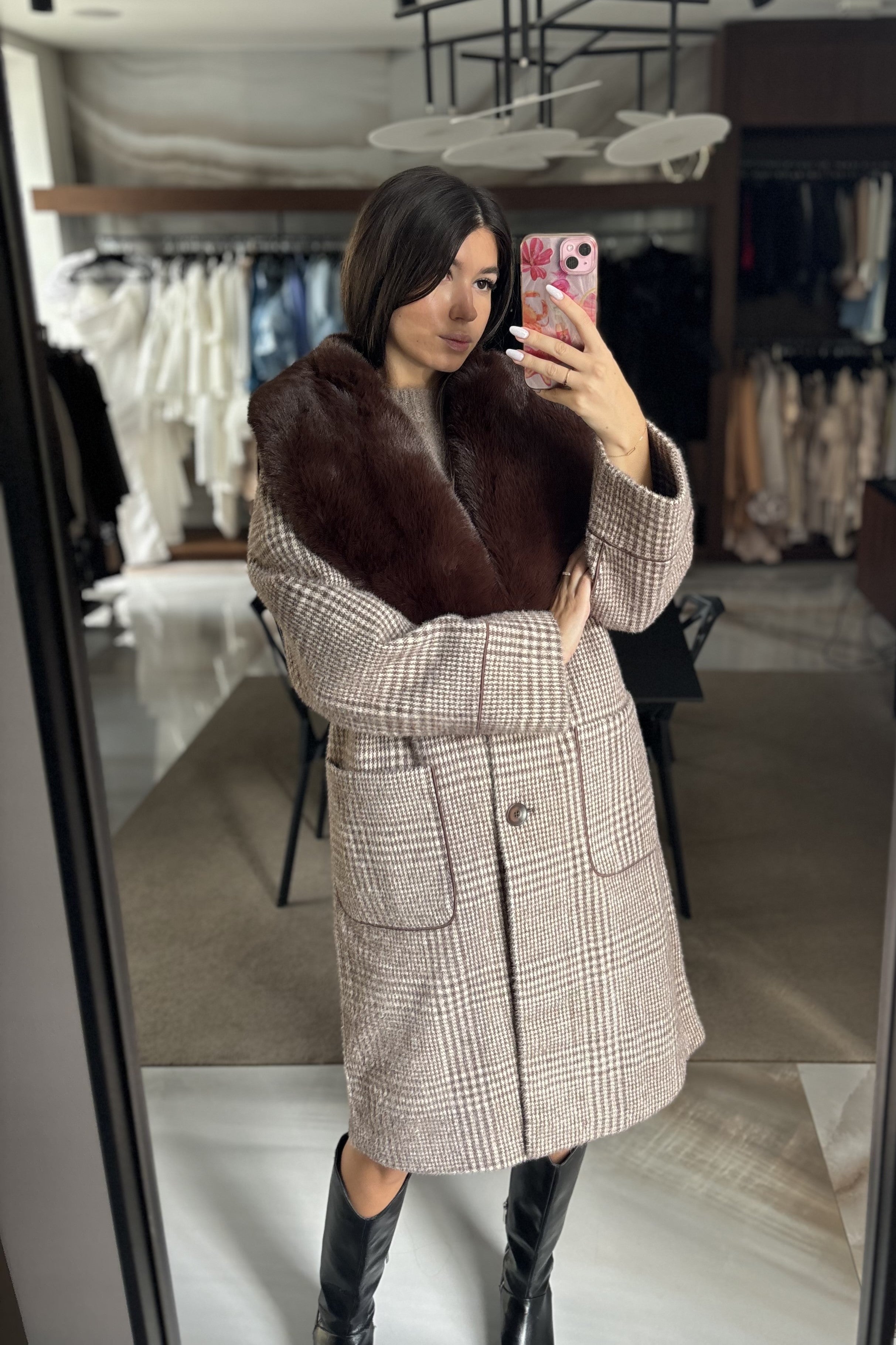 Atrinkta APLine - Adie paltas