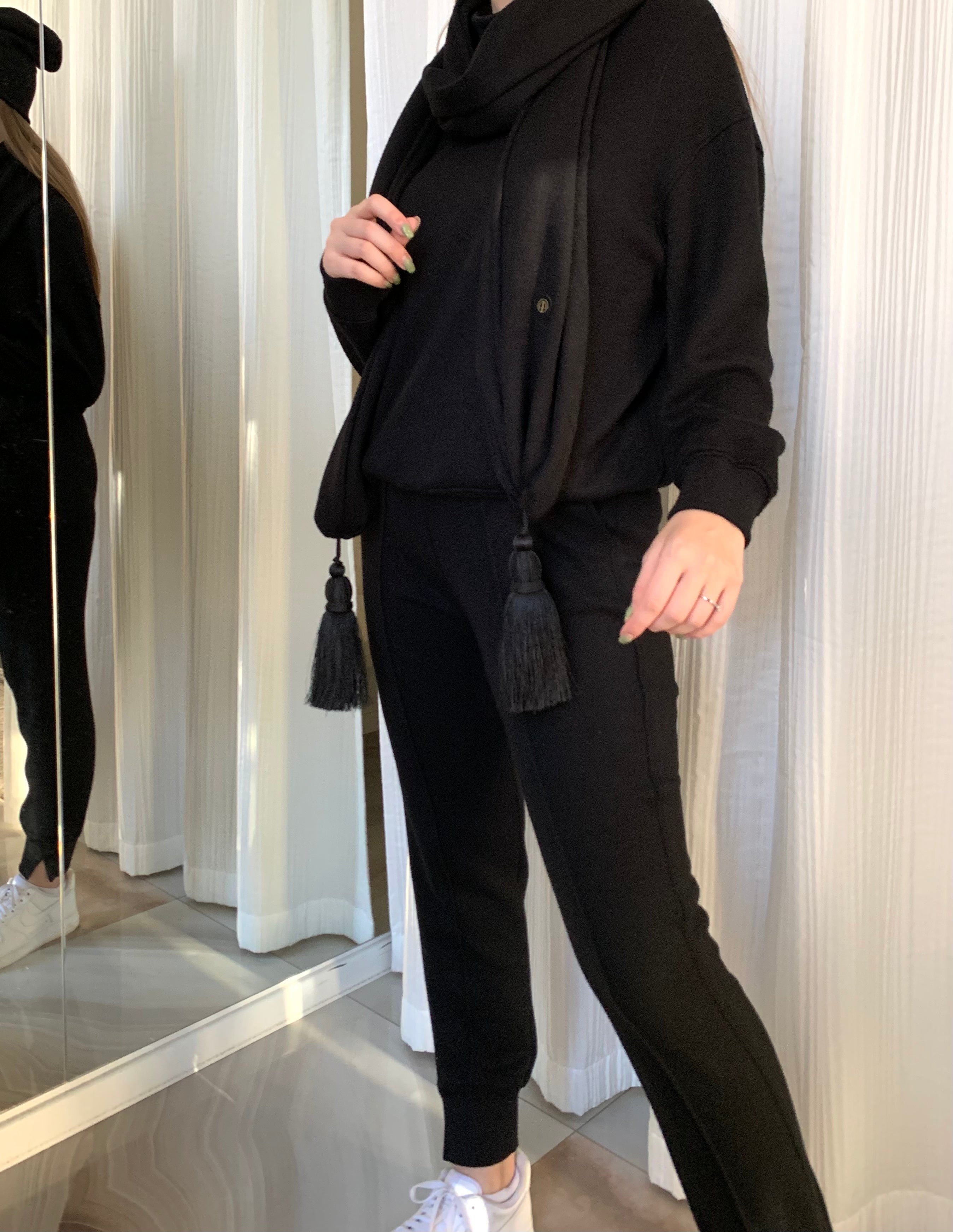 Anji namų kostiumas