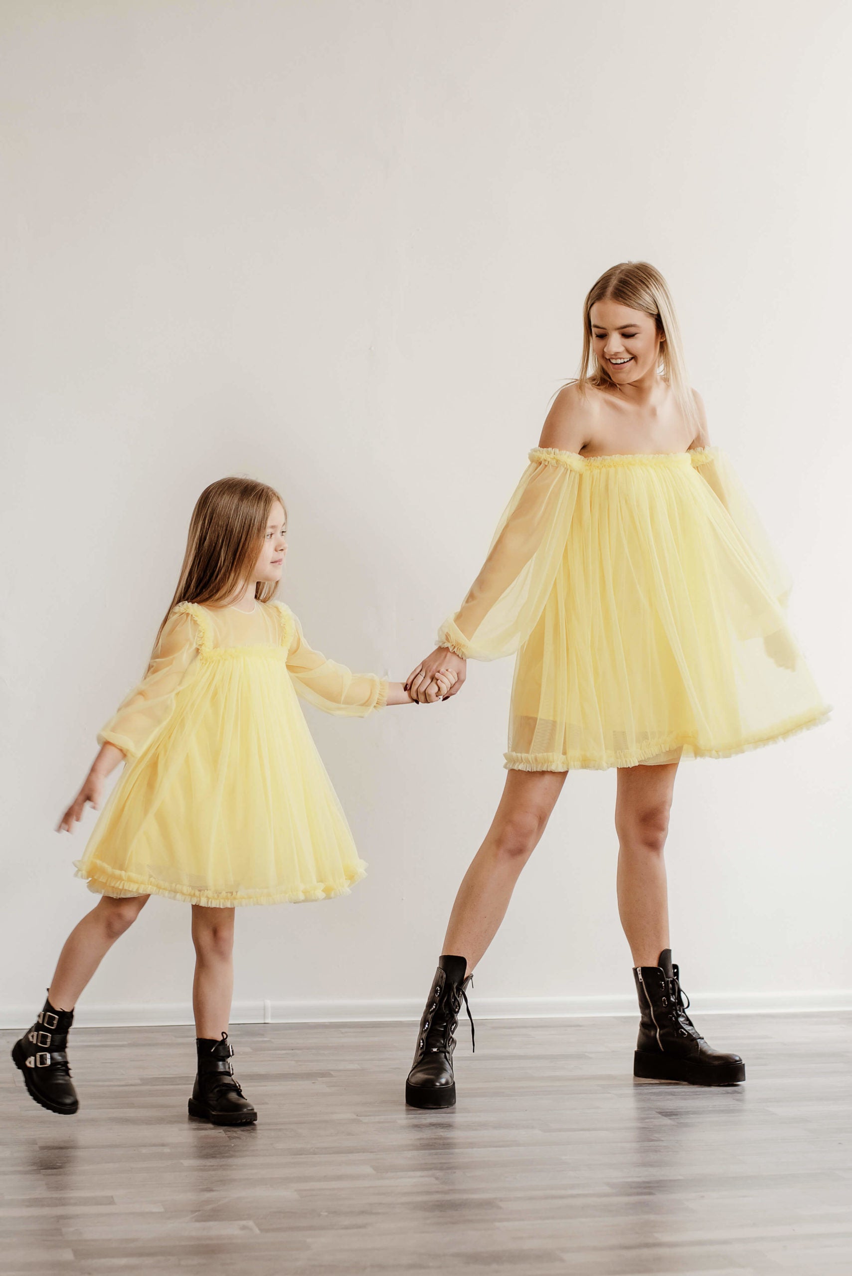 Lora mergaitės suknelė