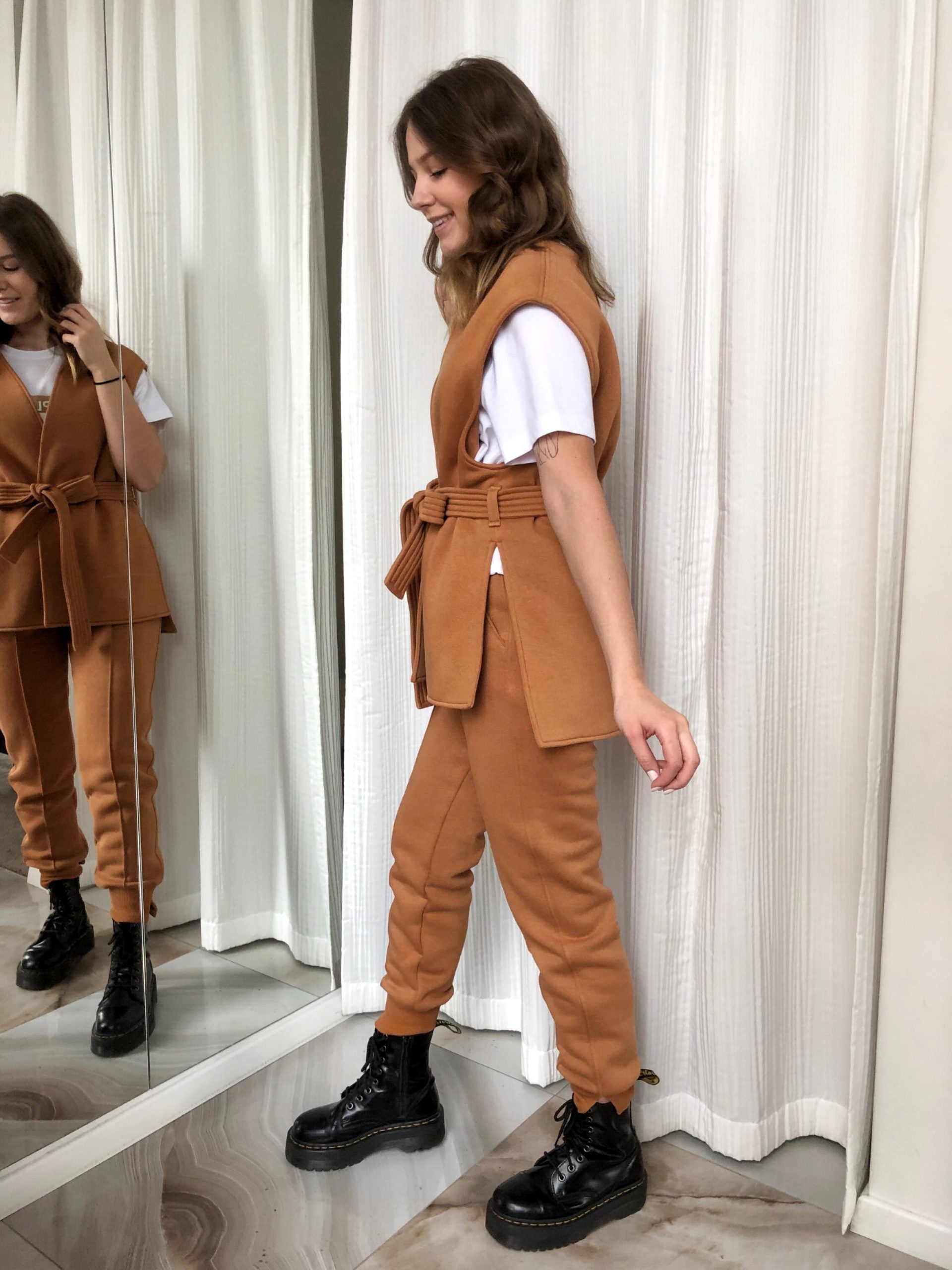 Vestlli namų kostiumas