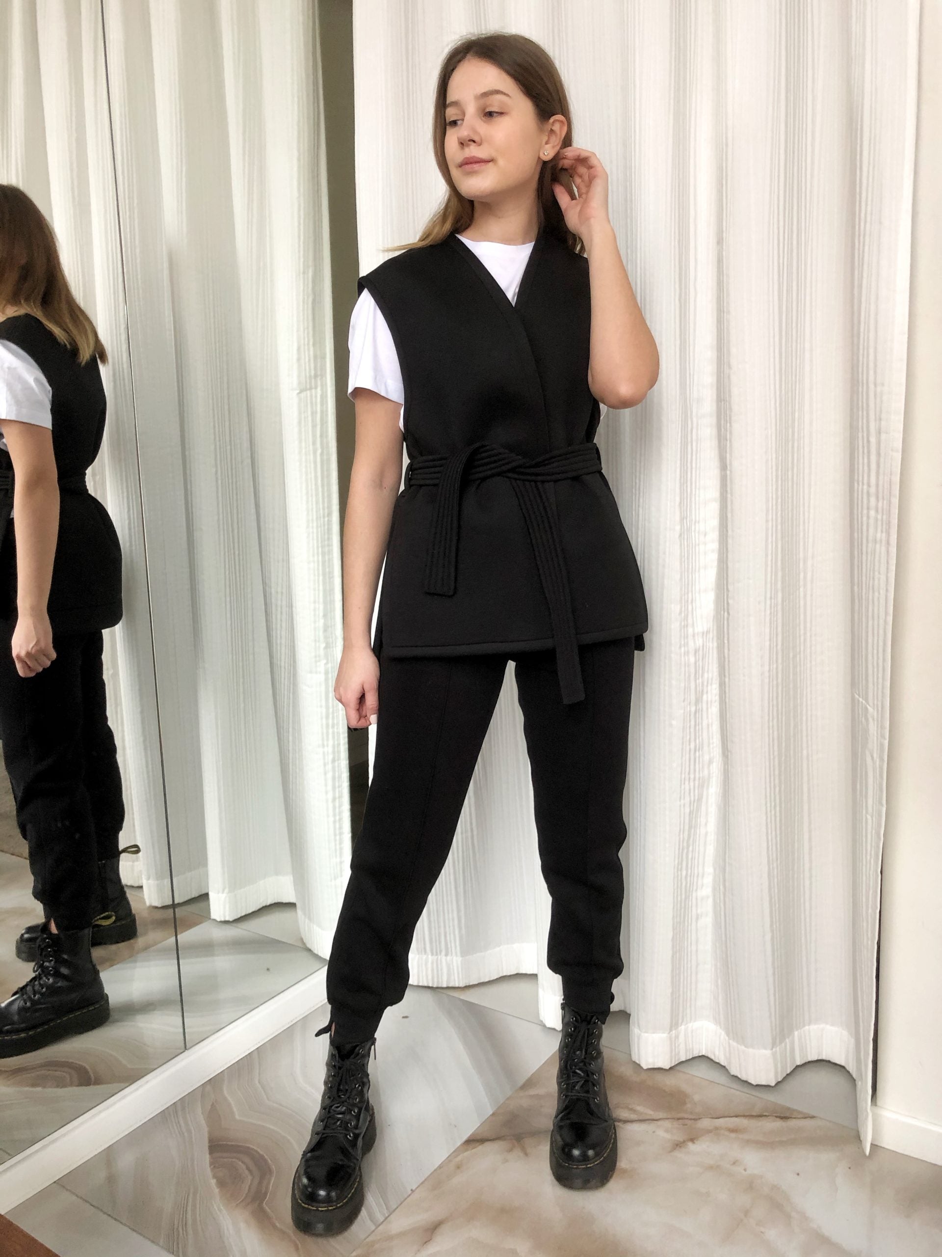 Vestlli namų kostiumas