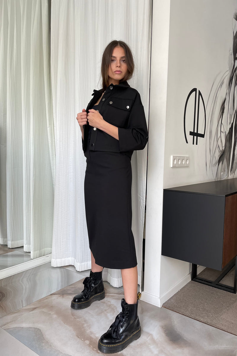 TAMUNI SUIT