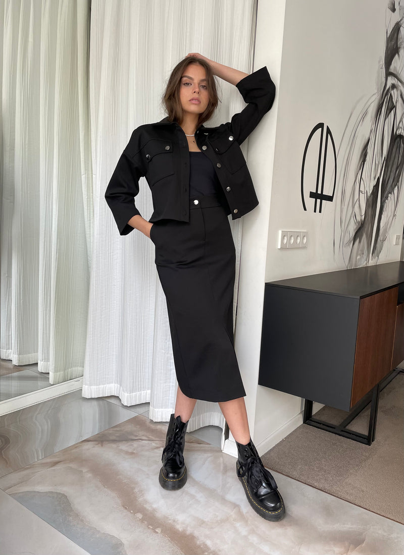 TAMUNI SUIT