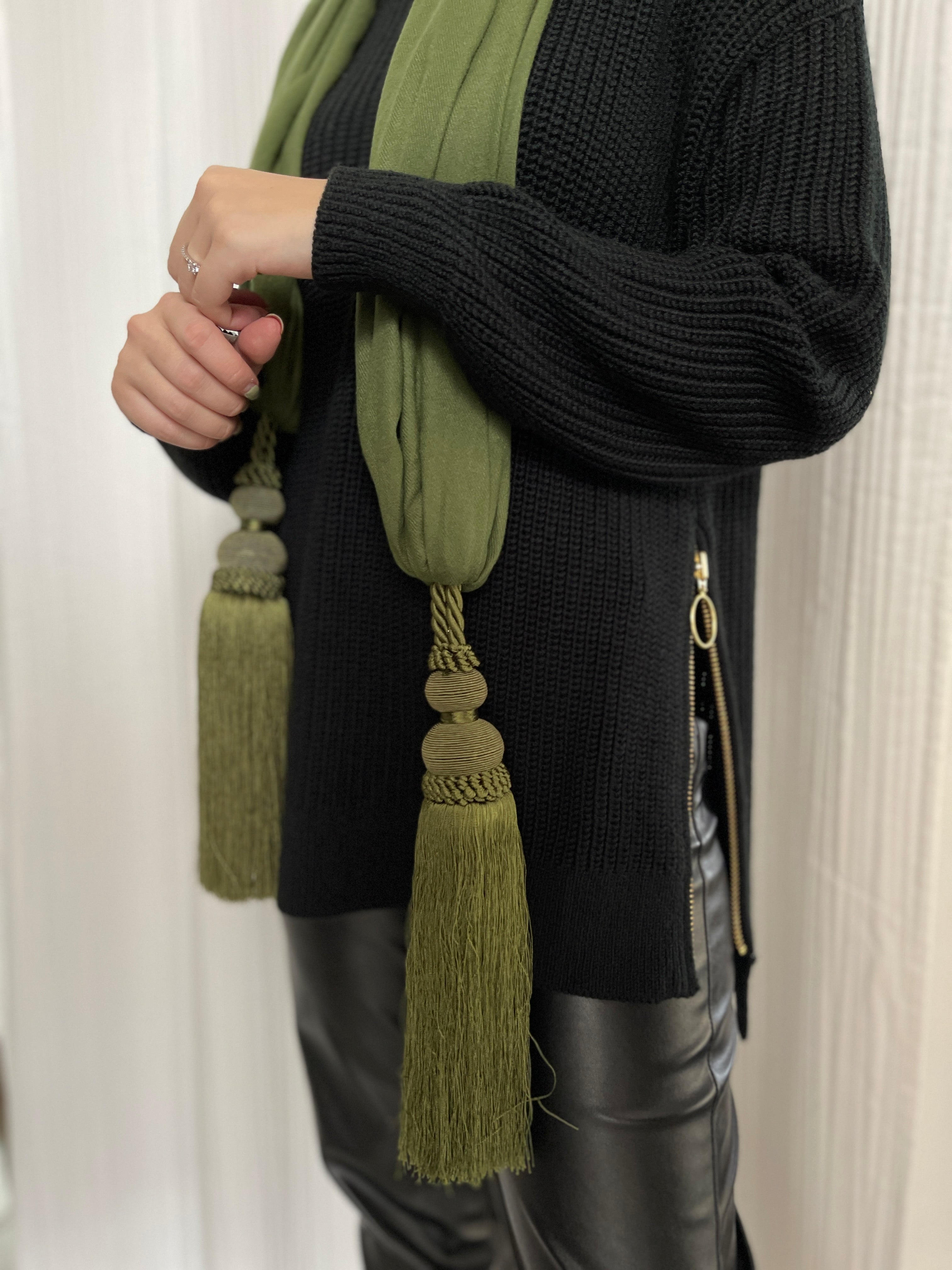 Tasi Scarf